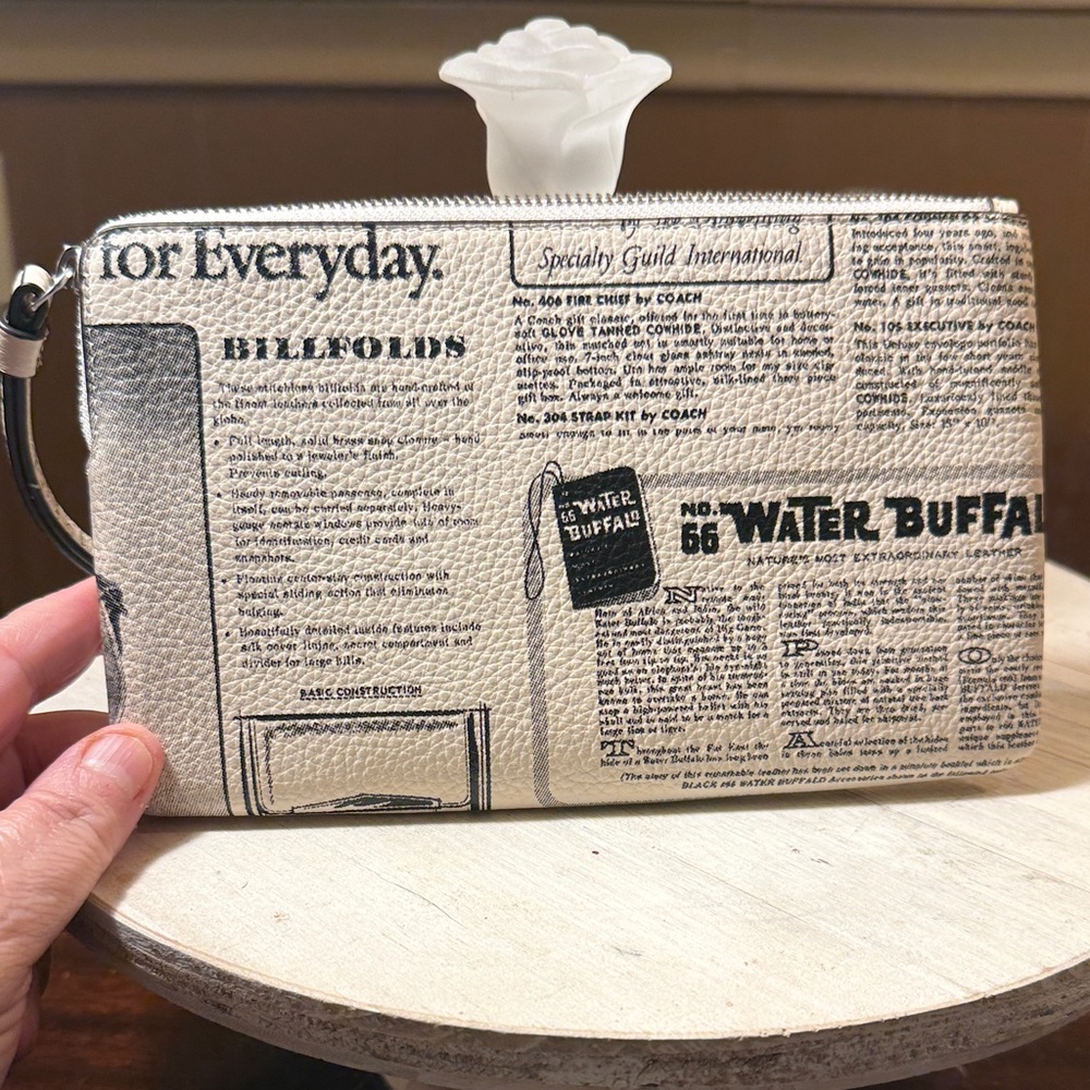 Coach Newspaper Print Leather Wristlet Large Gen Z  Millennials Commuters - Picture 4 of 6
